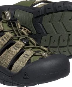 Keen Outdoor 'Keen' Men's Newport H2 Sandal - Forest Night / Black 11 Keen Outdoor 'Keen' Men's Newport H2 Sandal - Forest Night / Black