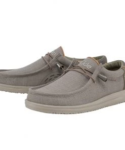 Trav's Outfitter Brands 'Hey Dude' Men's Wally Free - Sahara