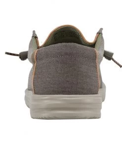 Trav's Outfitter Brands 'Hey Dude' Men's Wally Free - Sahara