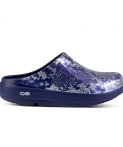 'OOFOS' Women's OOcloog Clog Limited Edition - Navy / Silver Snake