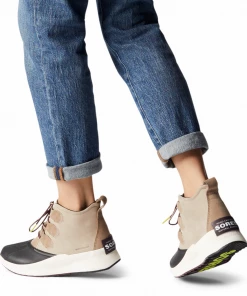 'Sorel' Women's Out 'N About III Classic WP Winter - Taupe / Black