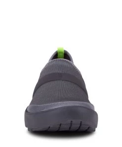 'OOFOS' Women's OOmg Fibre Low Slip On - Black / Grey