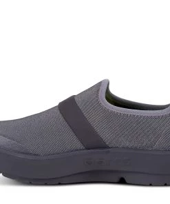 'OOFOS' Women's OOmg Fibre Low Slip On - Black / Grey