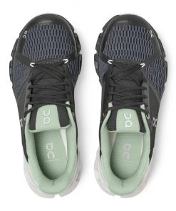 'On Running' Women's Cloudflyer - Black / White