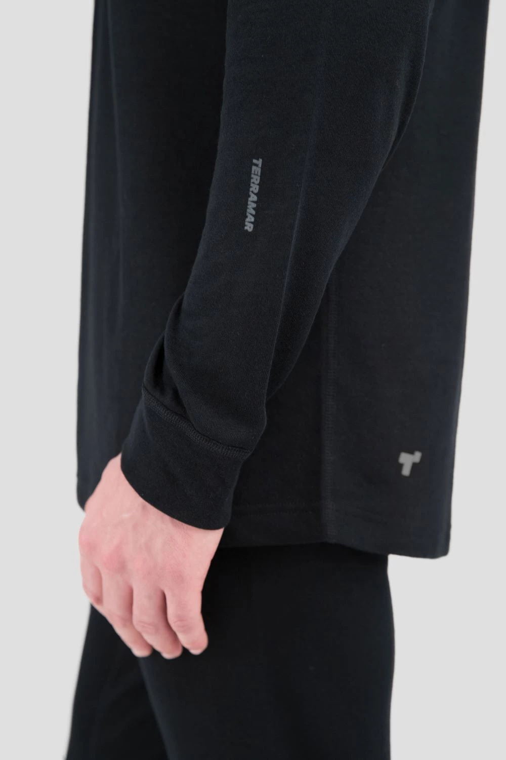 TERRAMAR BASE LAYER 'Terramar' Men's 2.0 Thermapeak® Heritage Crew - Black 6 TERRAMAR BASE LAYER 'Terramar' Men's 2.0 Thermapeak® Heritage Crew - Black
