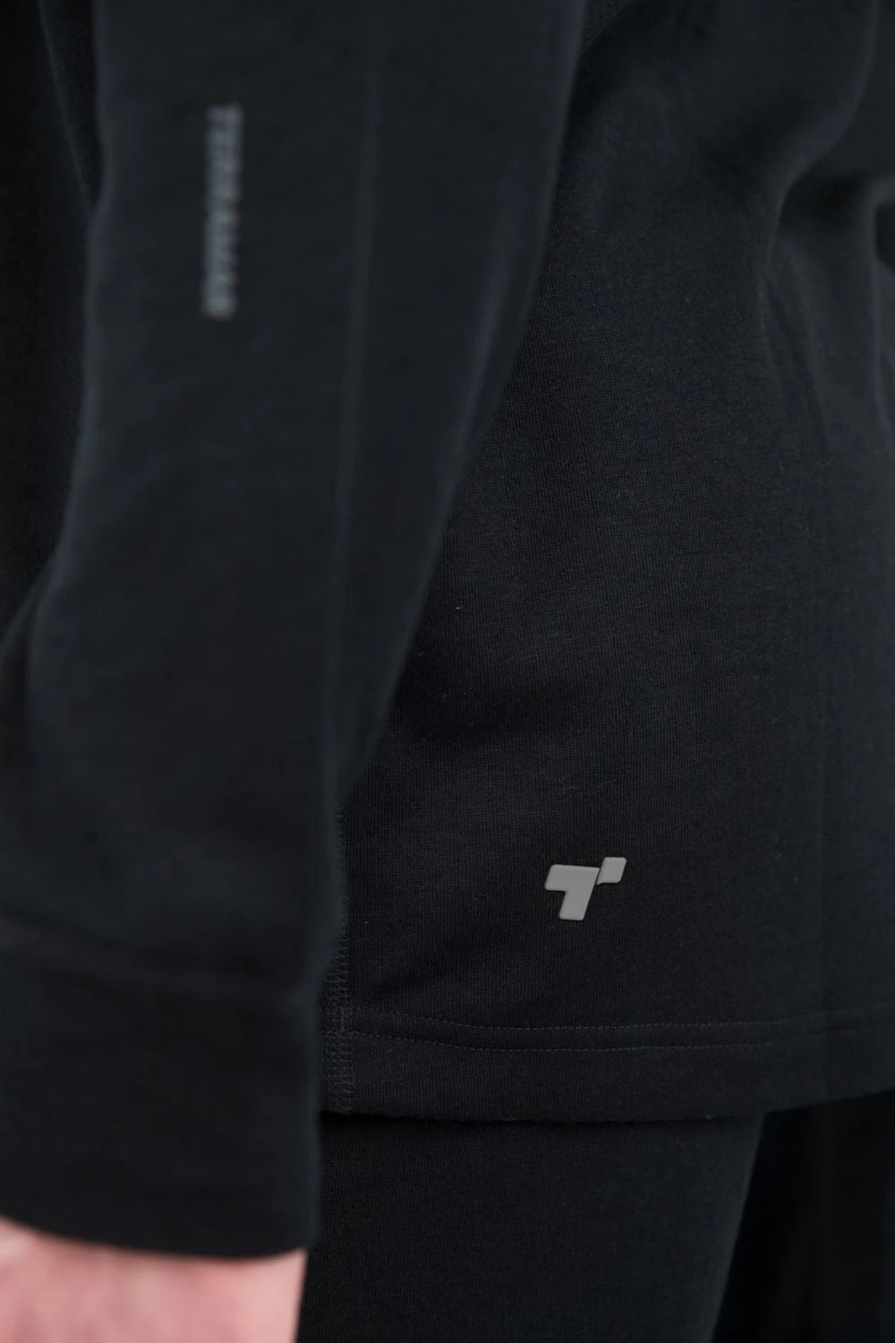 TERRAMAR BASE LAYER 'Terramar' Men's 2.0 Thermapeak® Heritage Crew - Black 5 TERRAMAR BASE LAYER 'Terramar' Men's 2.0 Thermapeak® Heritage Crew - Black