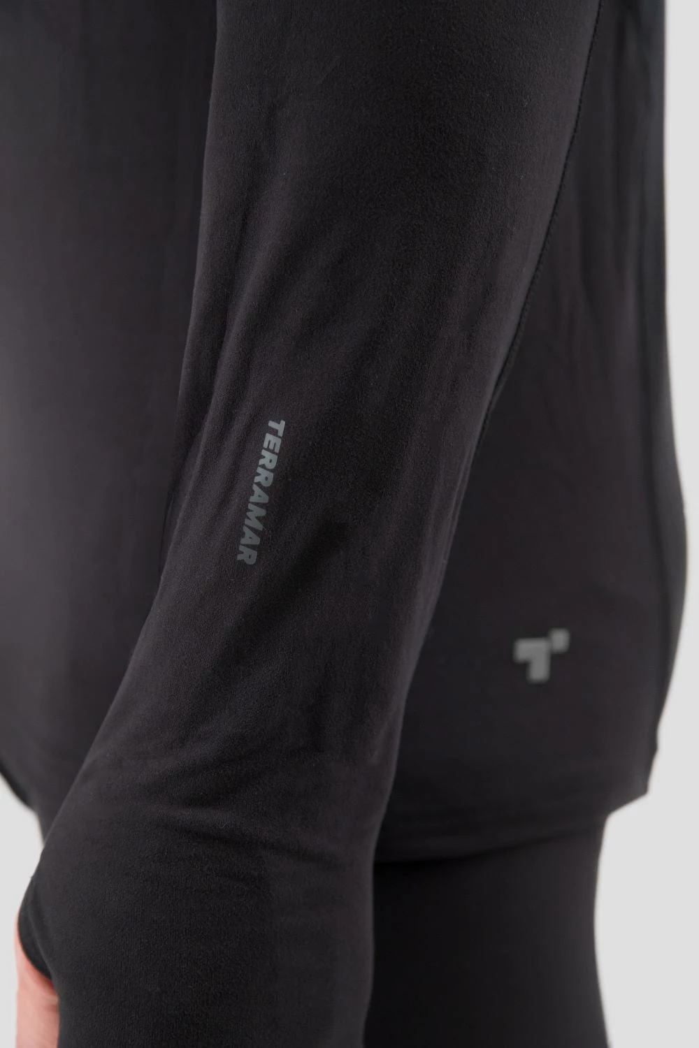 TERRAMAR BASE LAYER 'Terramar' Men's 2.0 Thermolator® Performance Crew - Black 6 TERRAMAR BASE LAYER 'Terramar' Men's 2.0 Thermolator® Performance Crew - Black