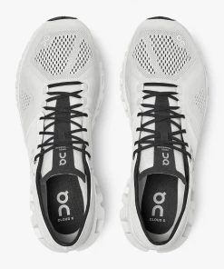 'On Running' Women's Cloud X - White / Black
