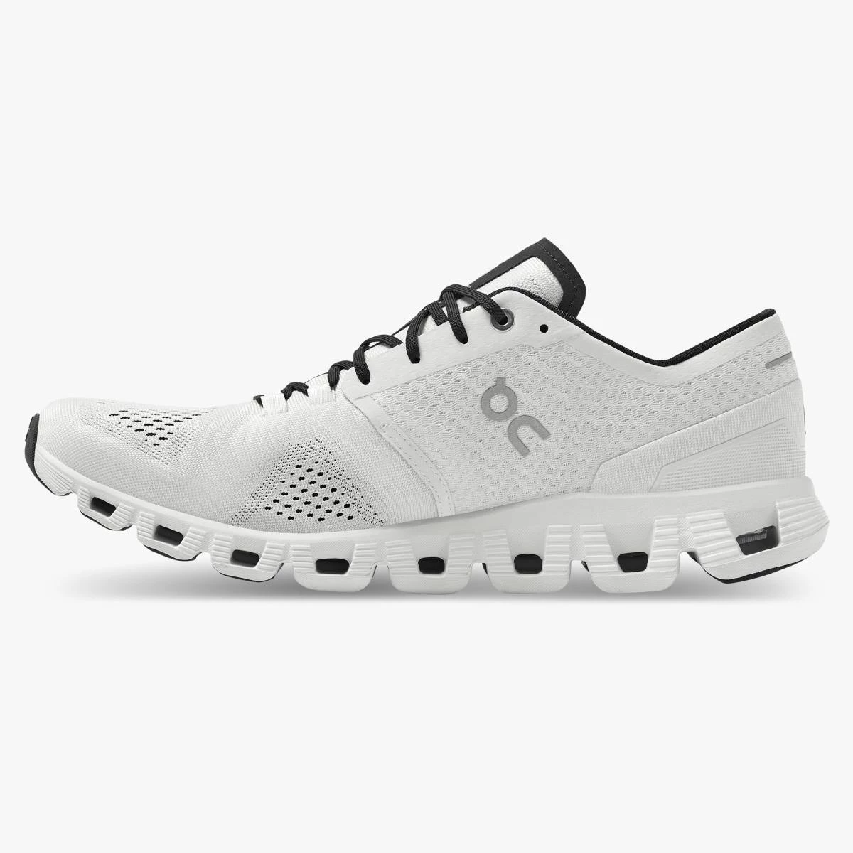 'On Running' Women's Cloud X - White / Black 8 'On Running' Women's Cloud X - White / Black