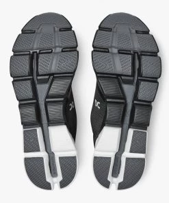 'On Running' Men's Cloudflyer - Black / White