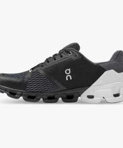 'On Running' Men's Cloudflyer - Black / White