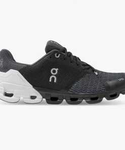 'On Running' Men's Cloudflyer - Black / White