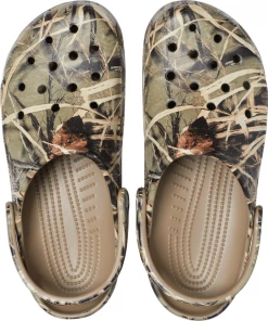 'Crocs' Men's Classic Realtree®Clog - Khaki / Camo 8 'Crocs' Men's Classic Realtree®Clog - Khaki / Camo