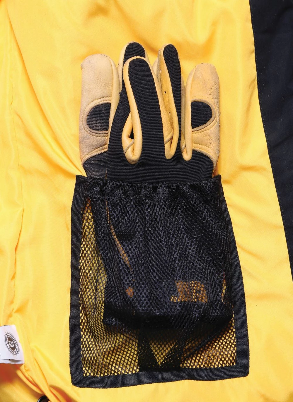 'Caterpillar' Men's Arctic Zone Vest - Black 11 'Caterpillar' Men's Arctic Zone Vest - Black